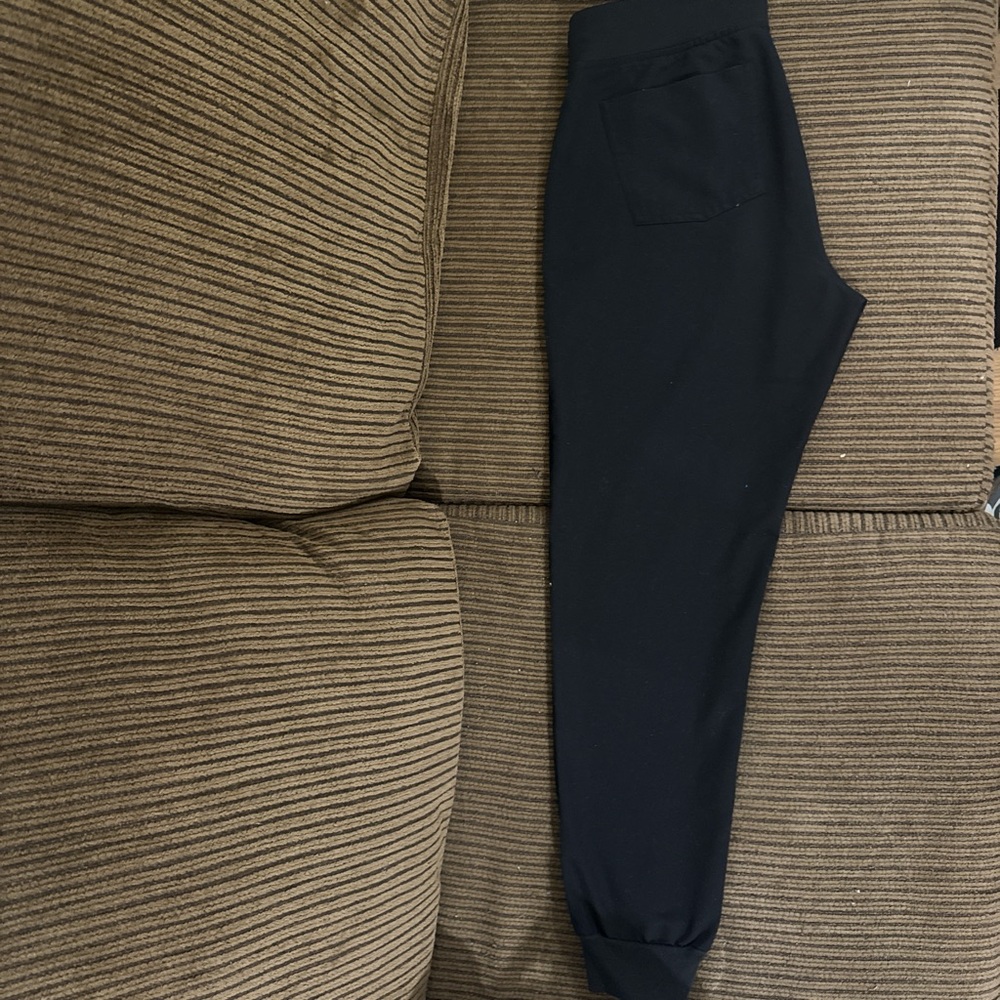 Figs women’s black Jogger scrub Pants